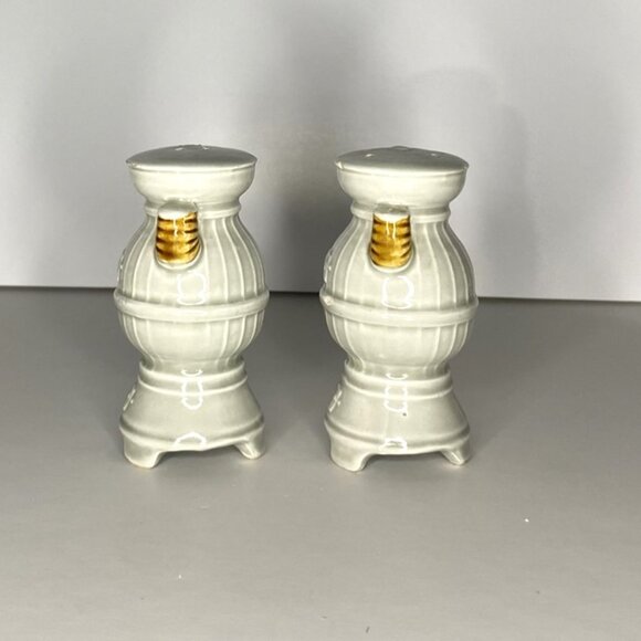 Gray Pot Belly Stove Salt & Pepper Shaker, Vintage - Picture 4 of 8